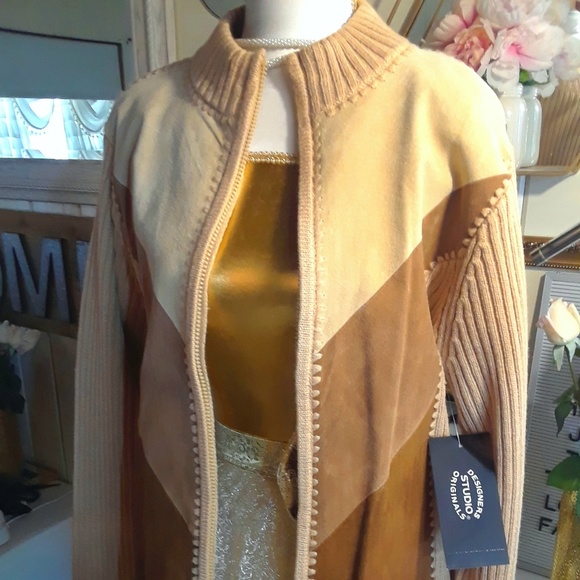 Designer Originals Studio Leather Sweater🎀 - Picture 4 of 8